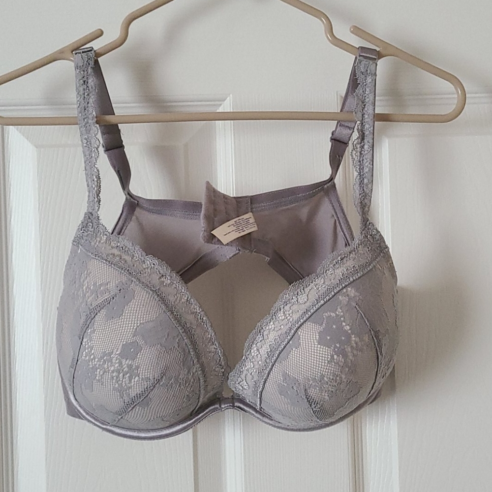 Cacique Gray lace full coverage bra.